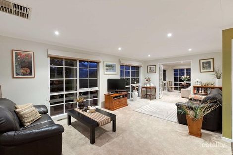 Property photo of 28 Bangor Drive Frankston VIC 3199
