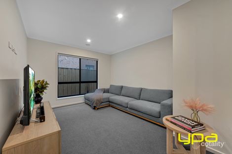 Property photo of 24 Eiger Street Clyde North VIC 3978