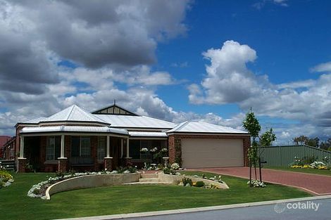 Property photo of 202 Brenchley Drive Atwell WA 6164