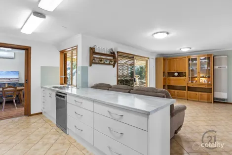 Property photo of 2 Viney Court Hackham SA 5163