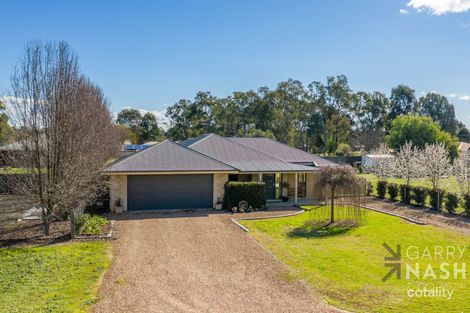 15 Jones St, Oxley, VIC 3678