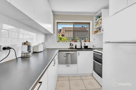 Property photo of 2/87 Corunna Crescent Ashmore QLD 4214