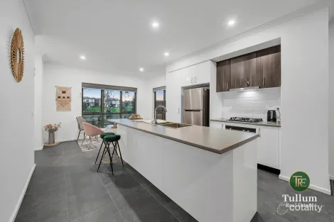 Property photo of 16 Delosperma Mews Clyde VIC 3978