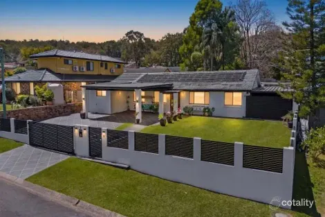 3 HIBBERTIA CT, SPRINGWOOD, QLD 4127
