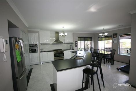 Property photo of 28 Woodburn Avenue Cairnlea VIC 3023