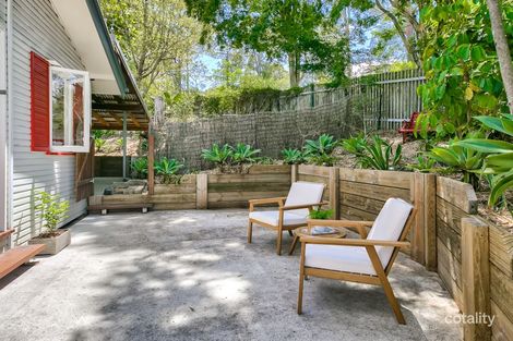 Property photo of 37 Algona Street Holland Park West QLD 4121