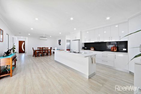 Property photo of 19 Gum Nut Drive Ashfield QLD 4670