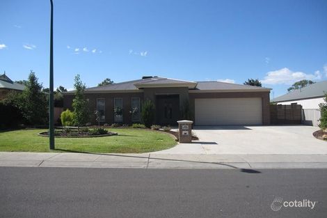 Property photo of 8 Peace Street Kangaroo Flat VIC 3555