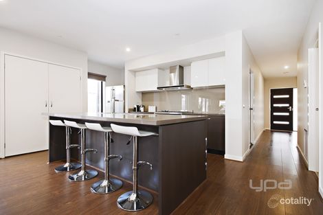 Property photo of 4 Keynes Circuit Fraser Rise VIC 3336
