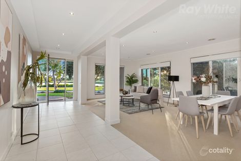 Property photo of 6 Macquarie Circle Waterways VIC 3195