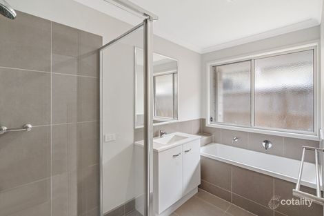 Property photo of 3 Hiddenvale Circuit Yarrabilba QLD 4207