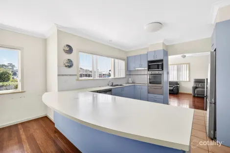 Property photo of 20 The Lakes Way Forster NSW 2428