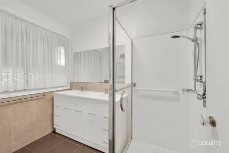 Property photo of 2 Bindi Close Frankston VIC 3199