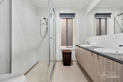 Property photo of 39 Sedate Drive Rockbank VIC 3335