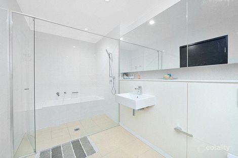 Property photo of 313/14 Nuvolari Place Wentworth Point NSW 2127
