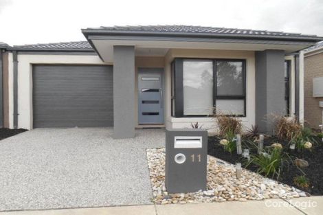 Property photo of 11 Woodgrove Street Craigieburn VIC 3064