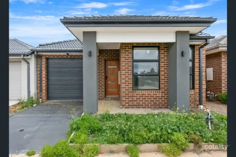 48 UNISON RD, STRATHTULLOH, VIC 3338