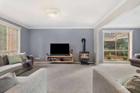 Property photo of 10 Woolmer Court Frankston South VIC 3199
