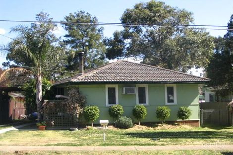 12 Tahiti Ave, Lethbridge Park, NSW 2770