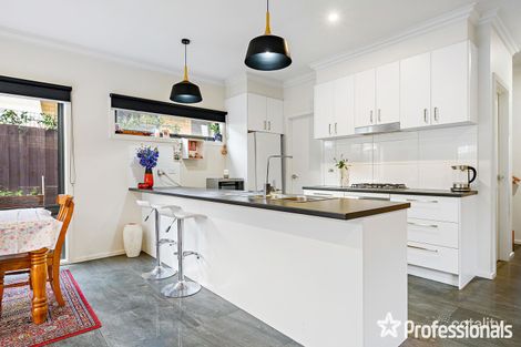 Property photo of 2 Longfellow Avenue Mooroolbark VIC 3138