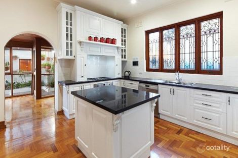 Property photo of 10 Los Angeles Court Ripponlea VIC 3185