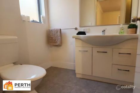 Property photo of 7/11 Redmond Road Gosnells WA 6110