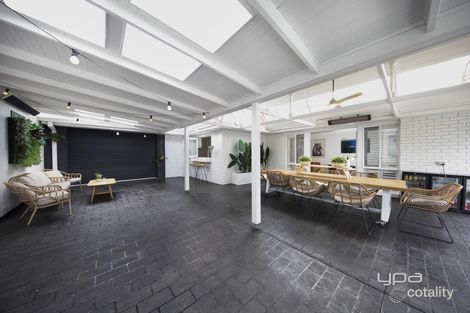 Property photo of 18 Upton Drive Hillside VIC 3037