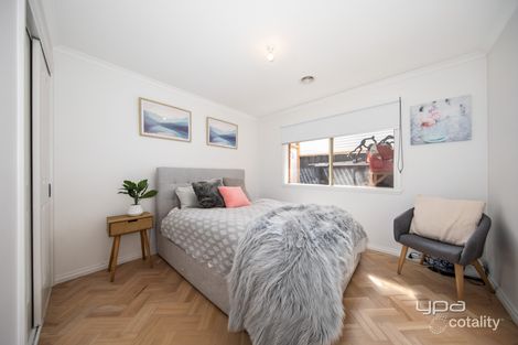 Property photo of 18 Upton Drive Hillside VIC 3037