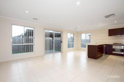 Property photo of 25 Melzak Way Berwick VIC 3806