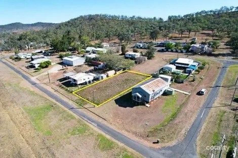 Property photo of 24 Forrest Street Kalpowar QLD 4630