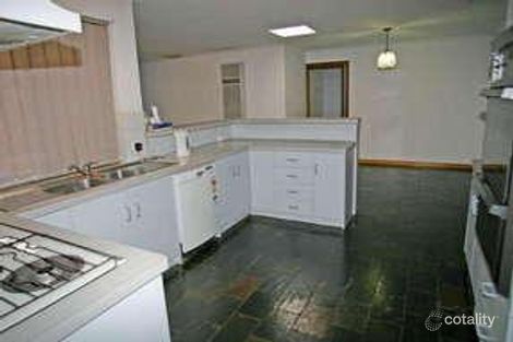 Property photo of 30 Doulton Crescent Modbury Heights SA 5092
