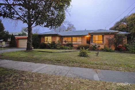 19 Highland Ave, Croydon, VIC 3136