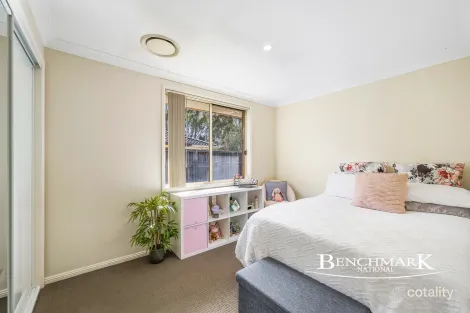 Property photo of 6 Cressbrook Drive Wattle Grove NSW 2173