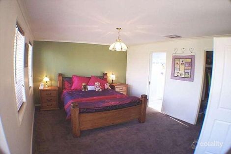 Property photo of 5 Park Square Narre Warren South VIC 3805