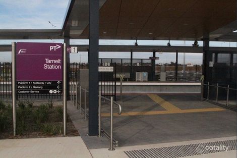 Property photo of 34 Cinnamara Circuit Tarneit VIC 3029