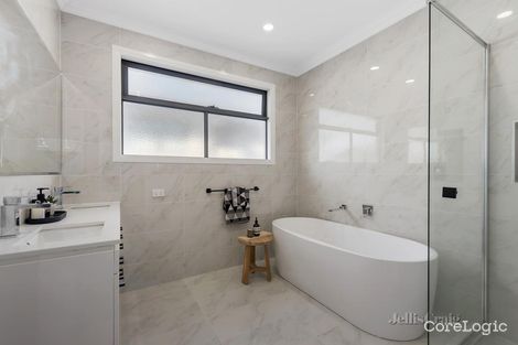 Property photo of 44B Hillview Avenue Mount Waverley VIC 3149