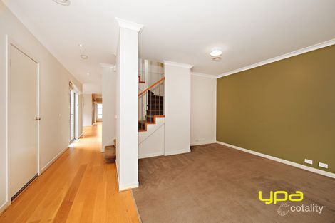 Property photo of 3 Oldis Close Caroline Springs VIC 3023