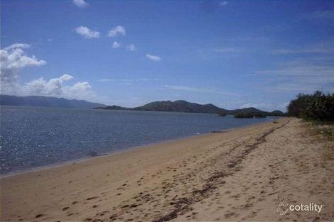 Property photo of 30 Waterview Drive Bushland Beach QLD 4818