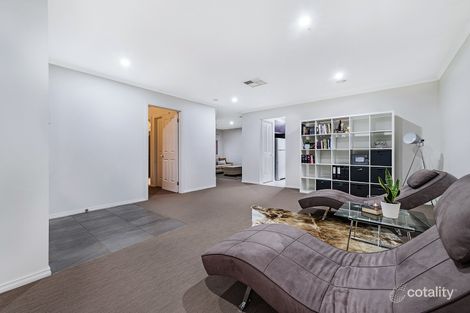 Property photo of 90 Pepperbush Circuit Cranbourne VIC 3977