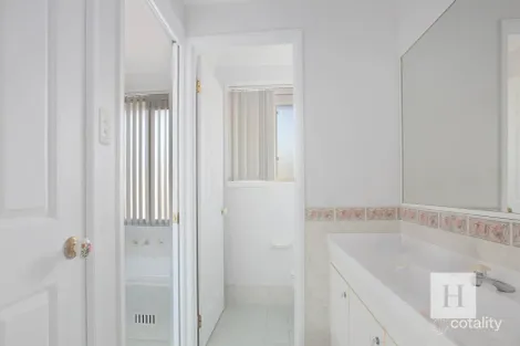 Property photo of 2 Ridgewood Drive Woongarrah NSW 2259