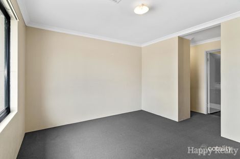 Property photo of 18 Kalyang Loop Byford WA 6122