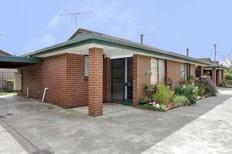 14 Dew St, Whittington, VIC 3219