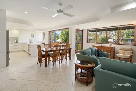 Property photo of 2/269 Gympie Terrace Noosaville QLD 4566