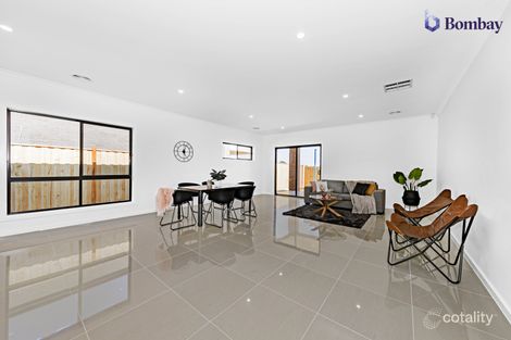 Property photo of 13 Birdsong Avenue Mickleham VIC 3064