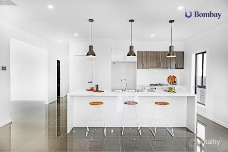 Property photo of 13 Birdsong Avenue Mickleham VIC 3064