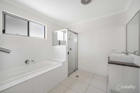 Property photo of 14 Parkview Drive Little Mountain QLD 4551