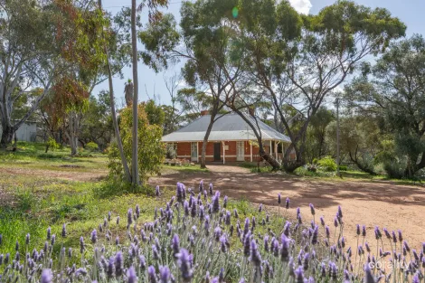 692 Julimar Rd, West Toodyay, WA 6566