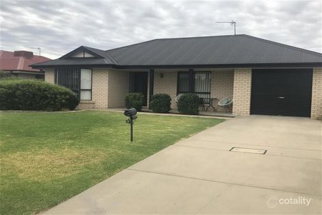 12 Womboin Cres, Glenfield Park, NSW 2650