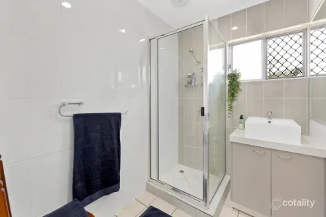 Property photo of 17 Jarrah Street Beaconsfield QLD 4740