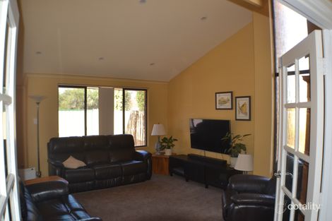Property photo of 2 Bell Court Heathridge WA 6027